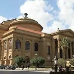 Teatro Отель типа 