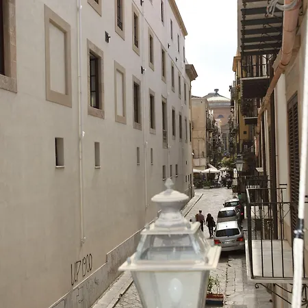 Teatro Bed & Breakfast 4*