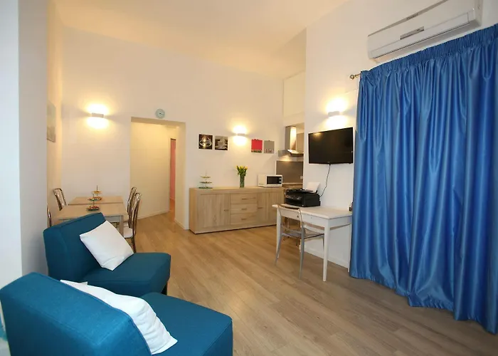 Teatro לינה וארוחת בוקר